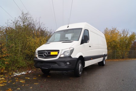 Sprinter (Innenausbau) - Julius-Maxmilians-Universität, Ort/Kunde: Julius-Maximilians-Universität, Fahrzeug: MB Sprinter (4325), Typ: Ausbau - HENSEL Fahrzeugbau - Auslieferung Kundenfahrzeug