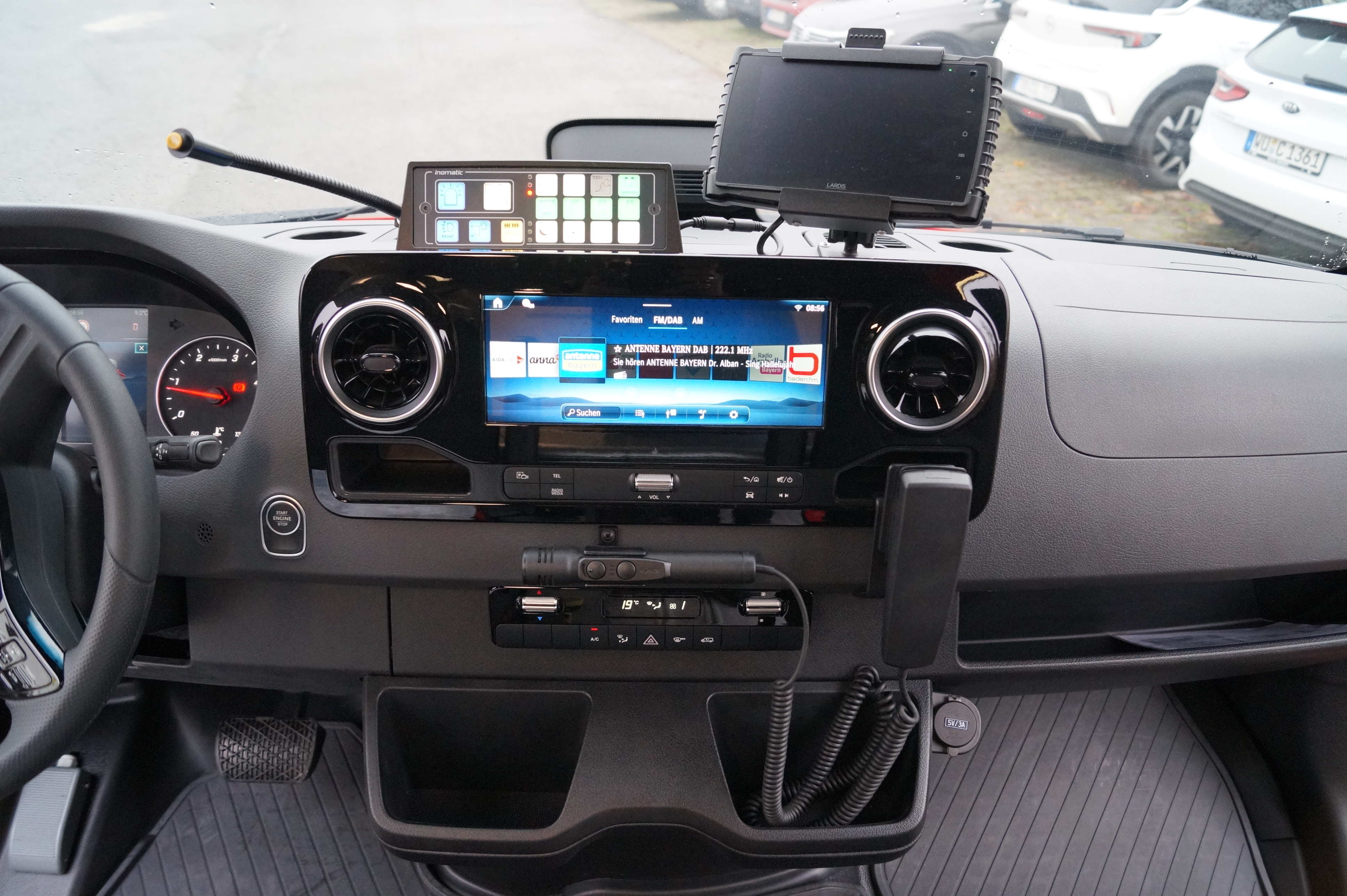 HENSEL Fahrzeugbau Auslieferungsfoto