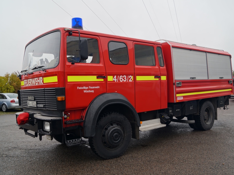 Anbau Heckwarneinrichtung - Würzburg BF, Ort/Kunde: Amt für Zivil- und Brandschutz, Fahrzeug: , Typ: Reparatur - HENSEL Fahrzeugbau - Auslieferung Kundenfahrzeug