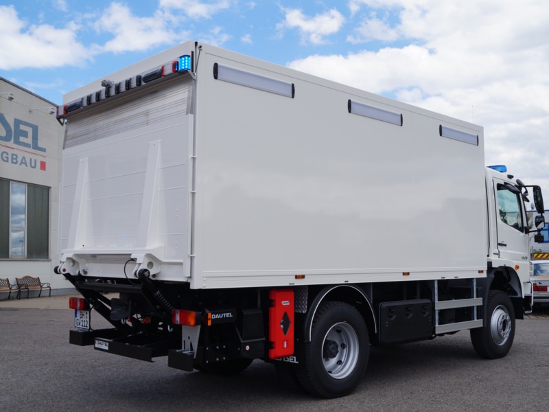 HENSEL Fahrzeugbau Auslieferungsfoto