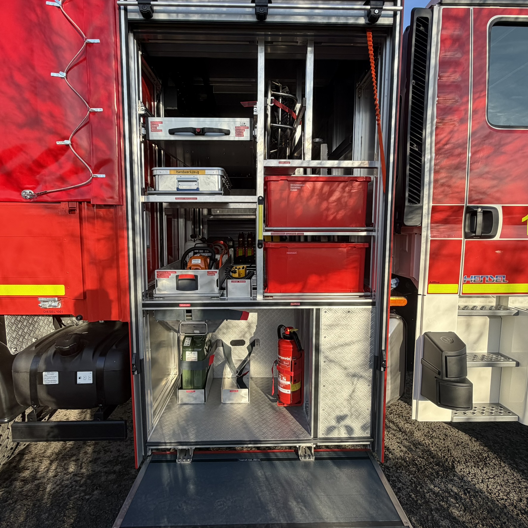 HENSEL Fahrzeugbau - GW-L2 - Lohfelden, Kunde: Gemeinde Lohfelden