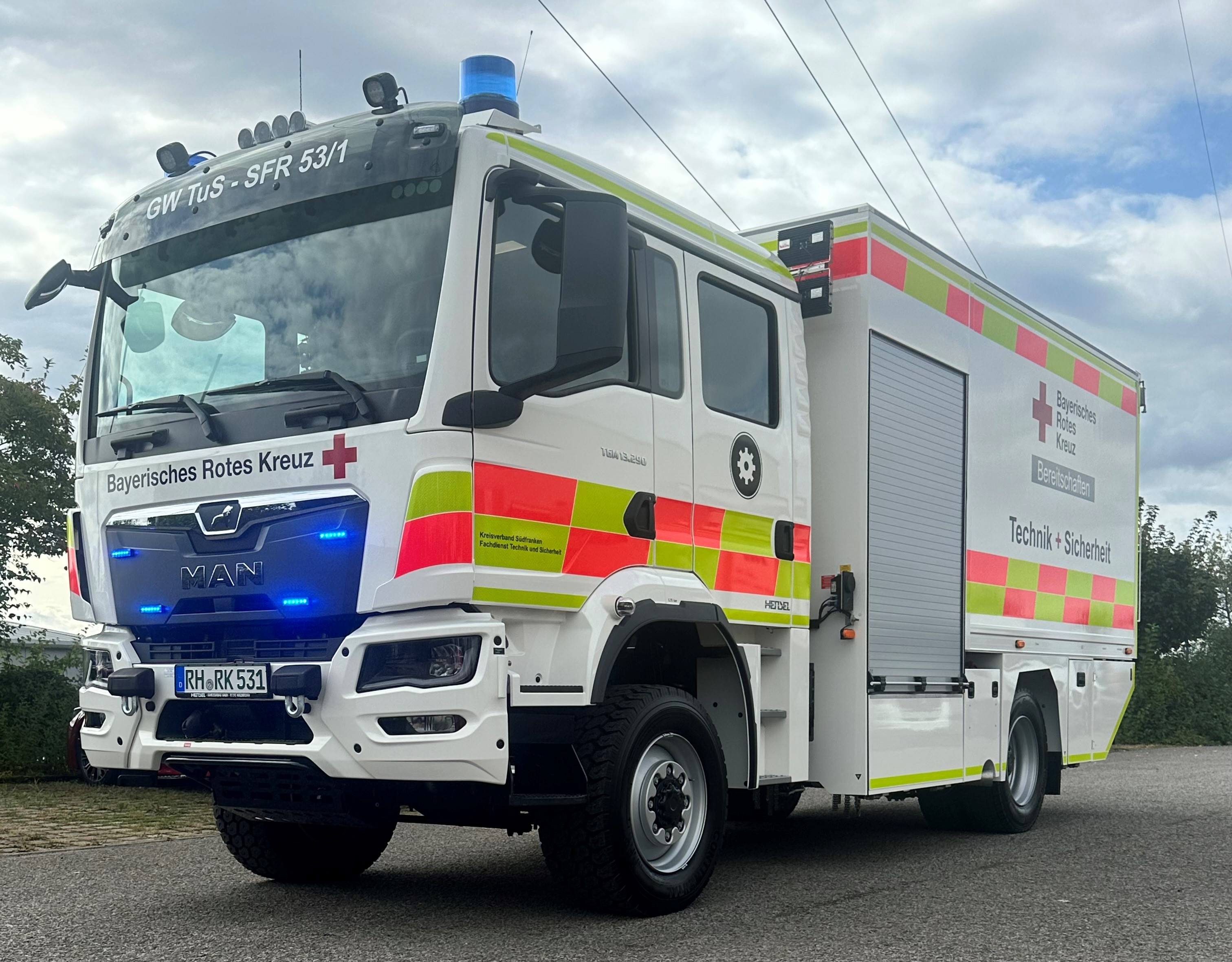 GW-Technik + Sicherheit - Abenberg, Ort/Kunde: Bayerisches Rotes Kreuz, Fahrzeug: MAN TGM 13.290 4x4, Typ: GW-L2 - HENSEL Fahrzeugbau - Auslieferung Kundenfahrzeug