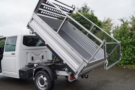 Laubgitter abnehmbar - Hettinger Autohaus, Ort/Kunde: Autohaus Hettinger, Fahrzeug: VW T6 Pritsche DOKA Radstand 3400, Typ: Pritschenaufbau