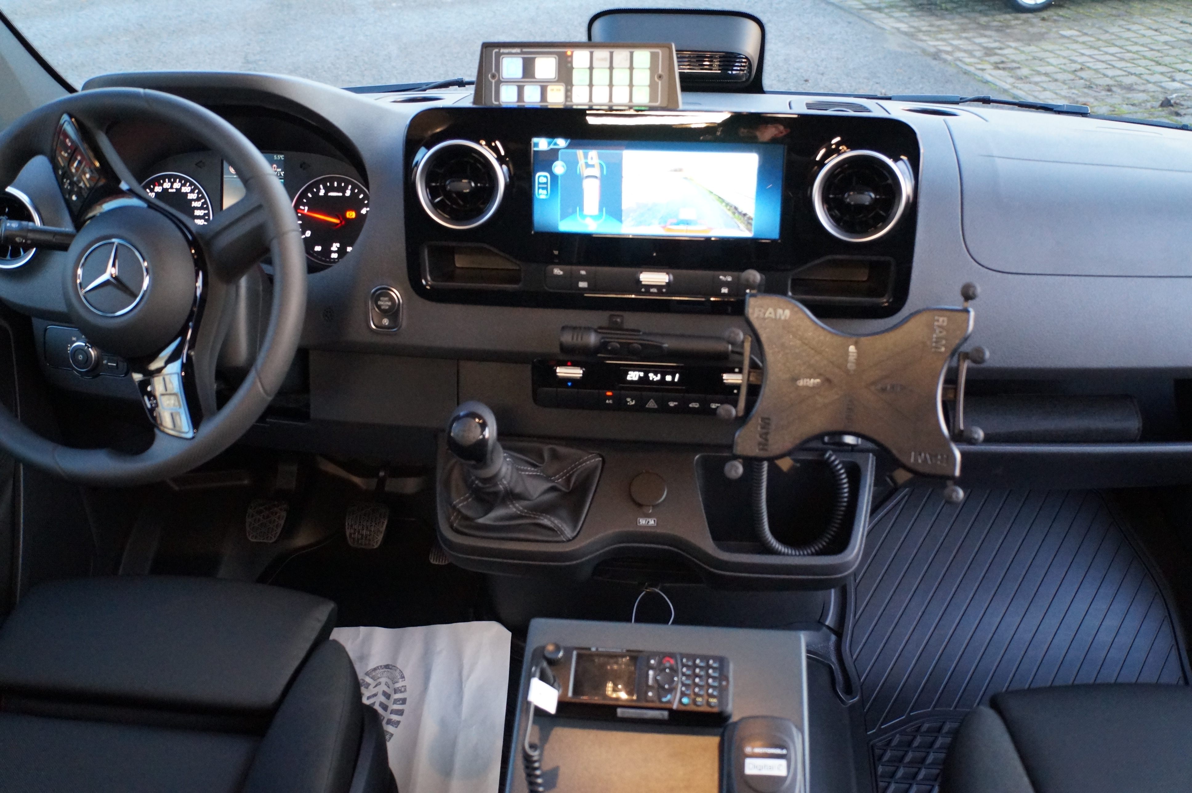 HENSEL Fahrzeugbau Auslieferungsfoto