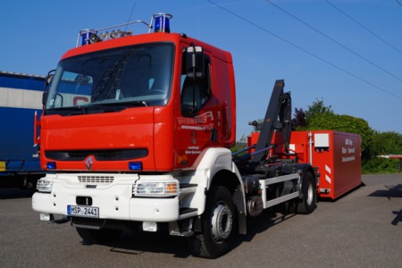 Umrüstung Tetra und Umbau Abrollbehälter - Main-Spessart, Ort/Kunde: Landratsamt Main-Spessart, Fahrzeug: Renault Kerax mit AB, Typ: Reparatur - HENSEL Fahrzeugbau - Auslieferung Kundenfahrzeug