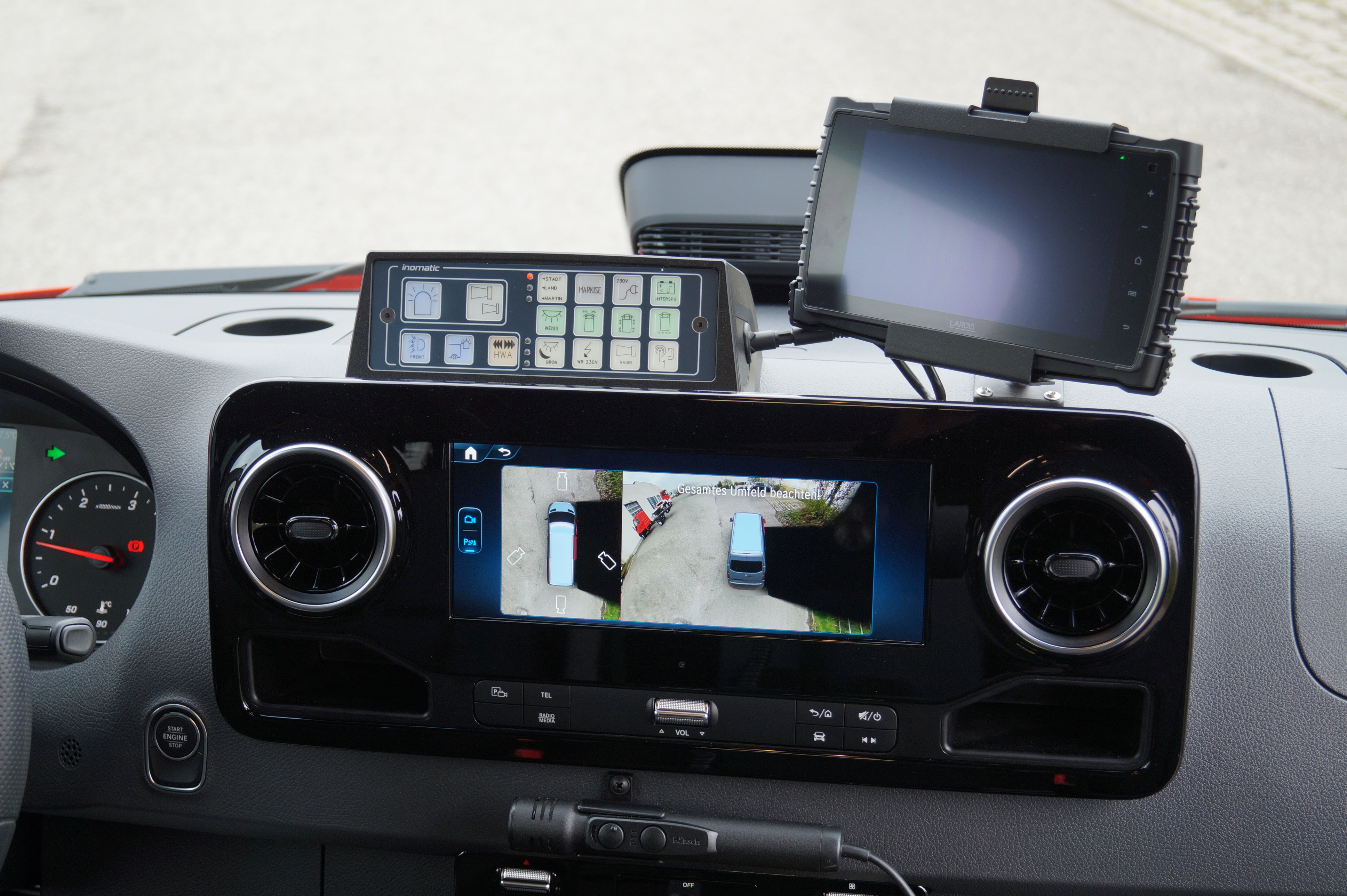 HENSEL Fahrzeugbau Auslieferungsfoto