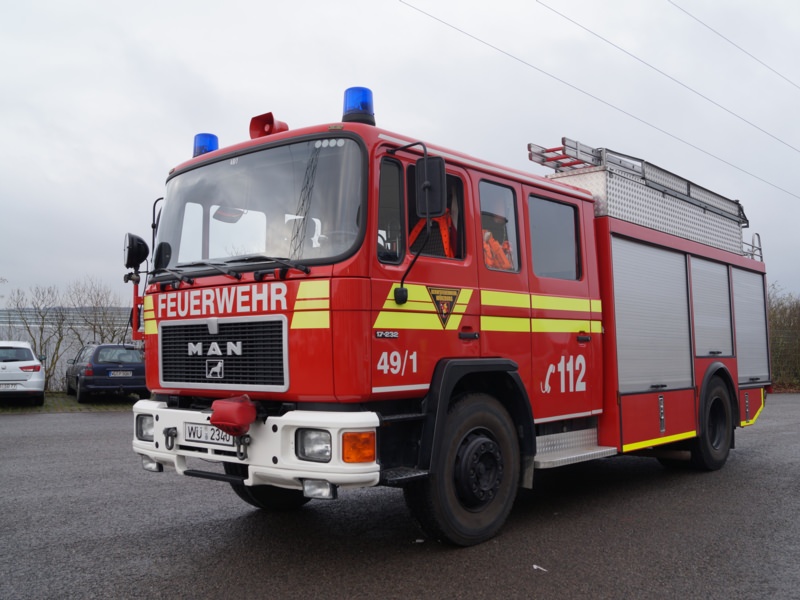 Nachrüstung Heckwarnanlage & Beklebung - BF Würzburg, Ort/Kunde: Würzburg, Fahrzeug: MAN 17 232, Typ: Reparatur - HENSEL Fahrzeugbau - Auslieferung Kundenfahrzeug