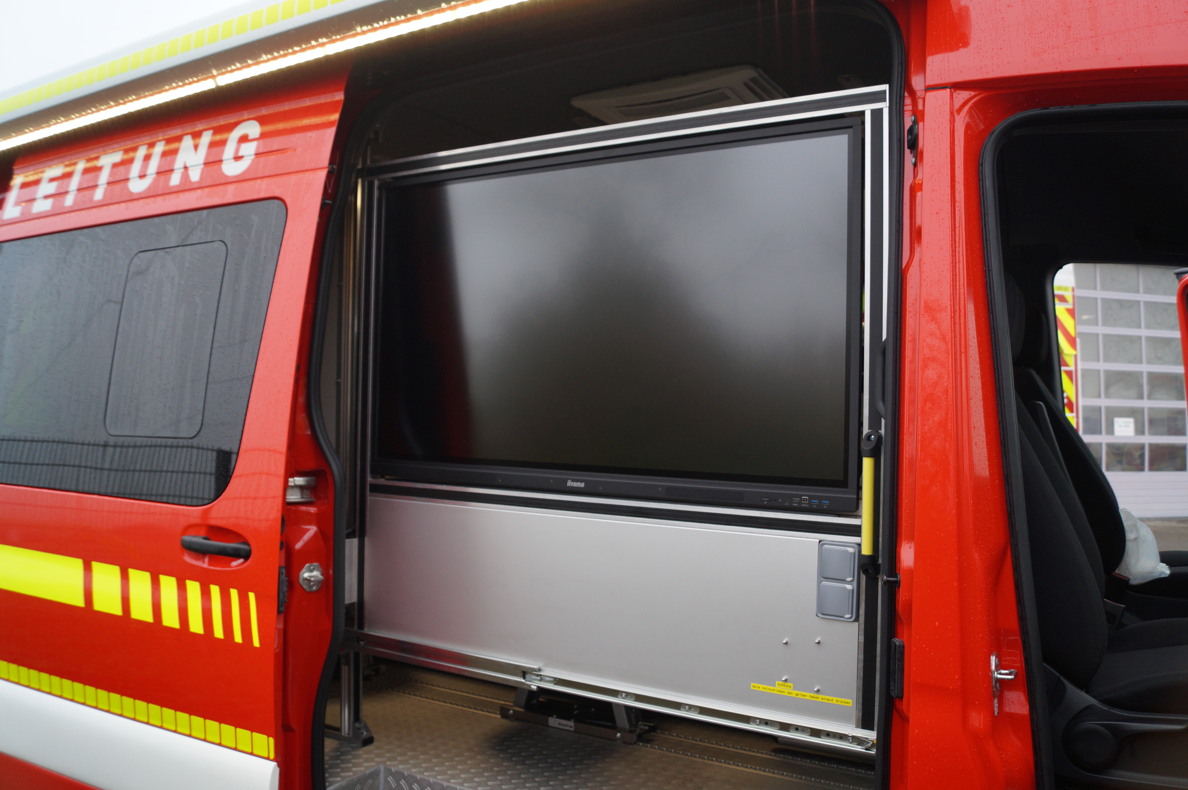 HENSEL Fahrzeugbau - ELW UG-ÖEL - Landratsamt Rhön-Grabfeld, Kunde: Landratsamt Rhön-Grabfeld